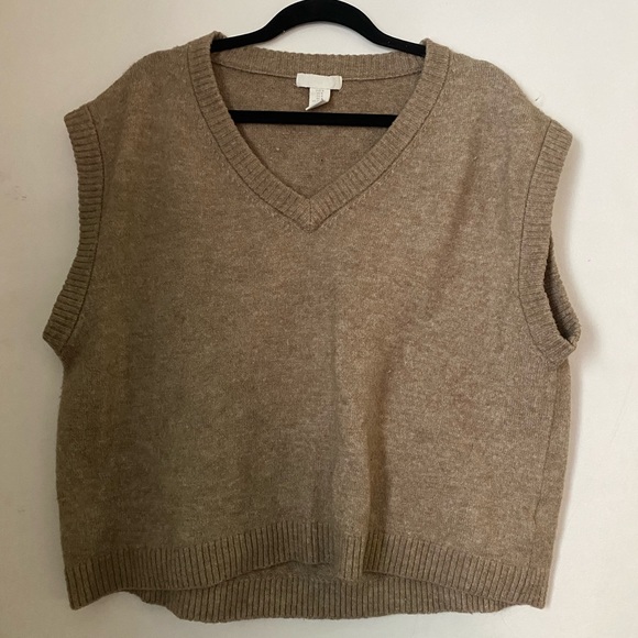 H&M Wool Blend Beige Tan Sleeveless Sweater Vest - Picture 1 of 3